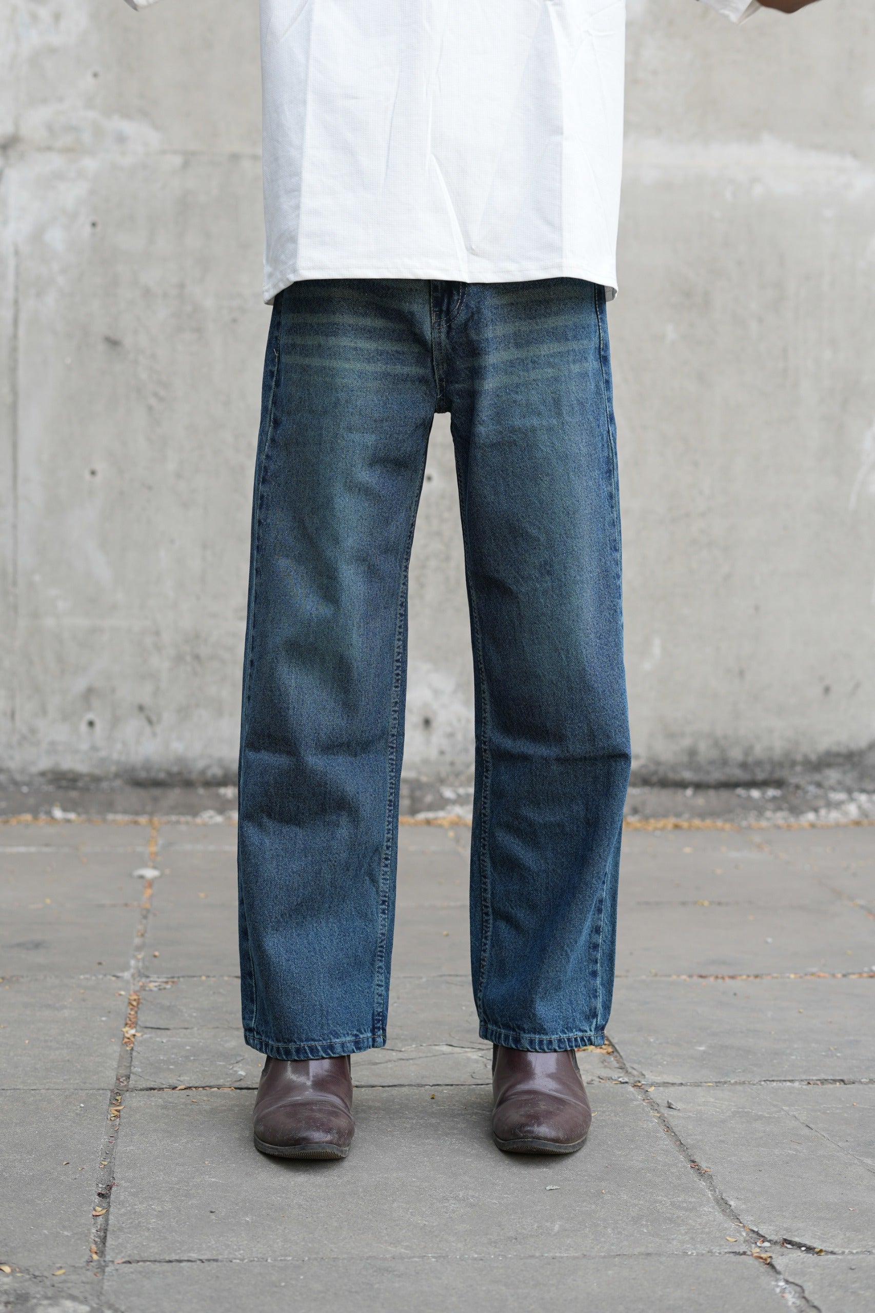 Indigo Core – Straight Fit Jeans (Blue)