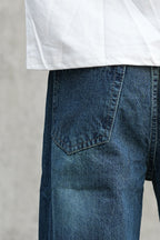 Indigo Core – Straight Fit Jeans (Blue)