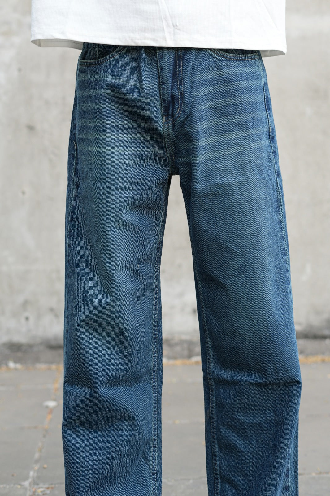 Indigo Core – Straight Fit Jeans (Blue)